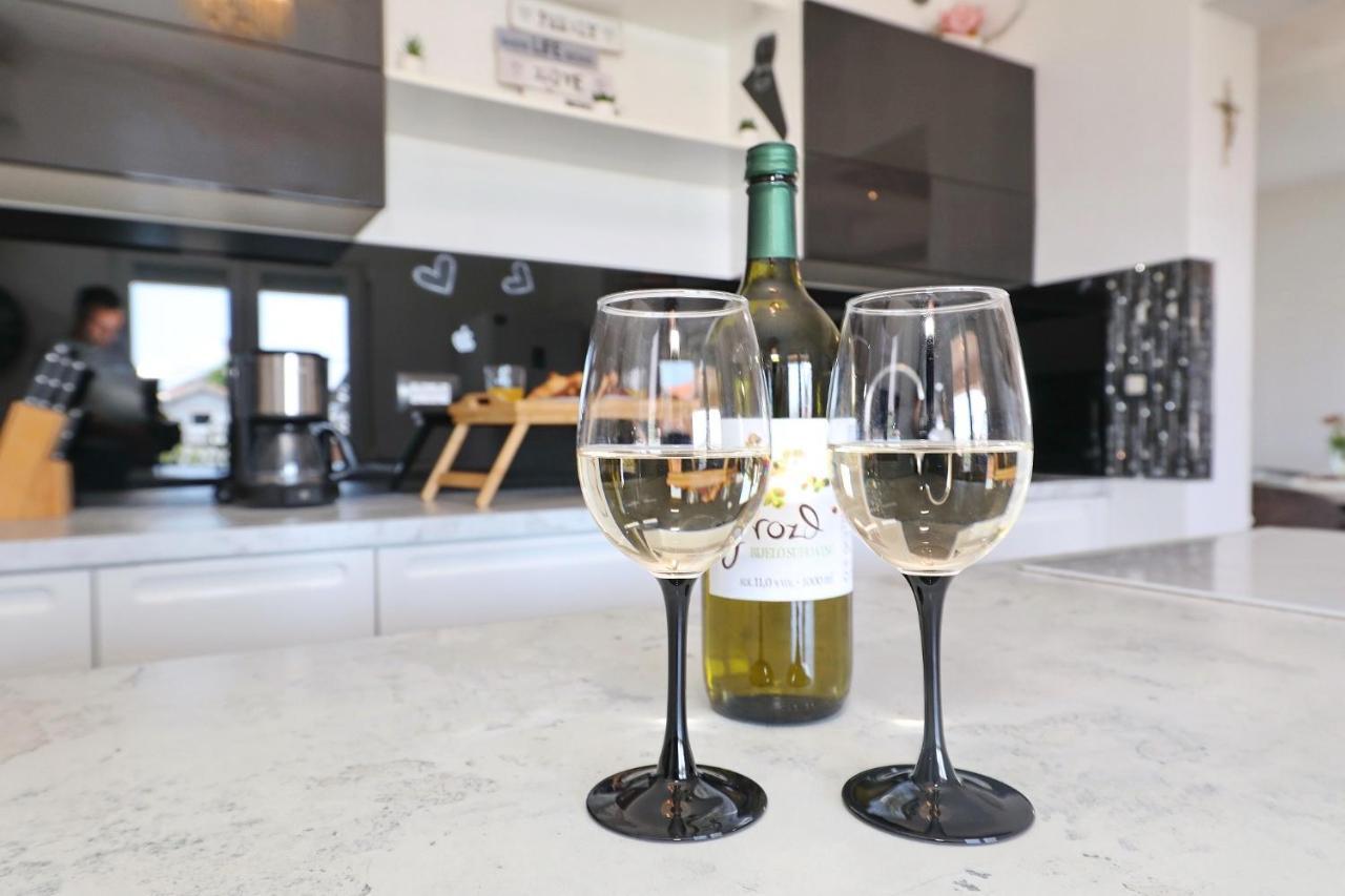 Apartman Nika Sa Jacuzzijem Zadar Zewnętrze zdjęcie